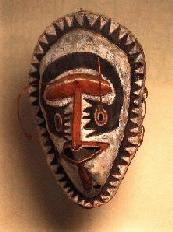 (Helmmasker (19e eeuw), een mythisch wezen voorstellend, Melanesië, Golf van Papoea.)